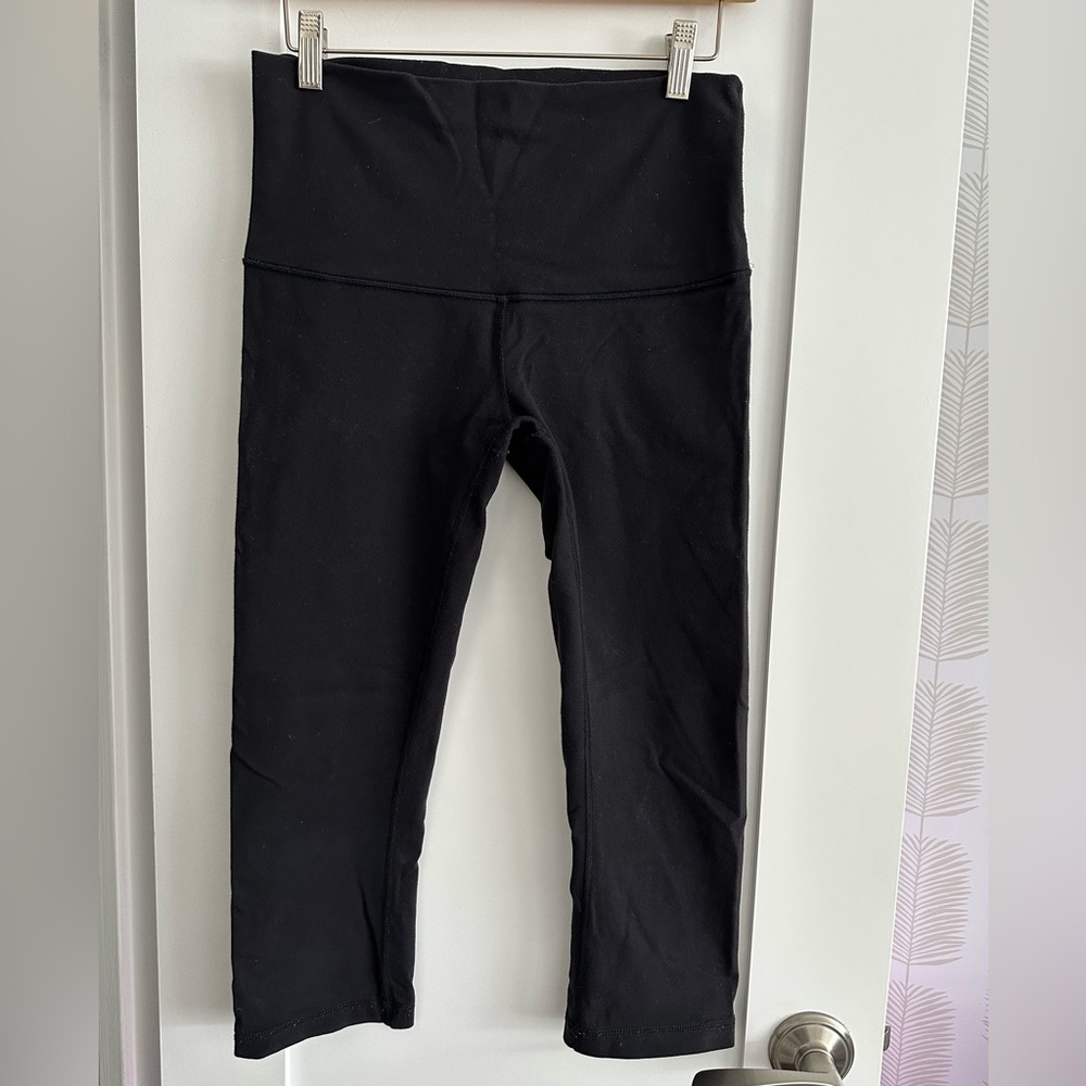 Lululemon cropped high waisted leggings size 8